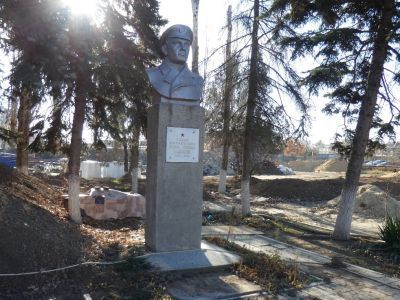 Памятник Герою Советского Союза Ц.Л.Куникову