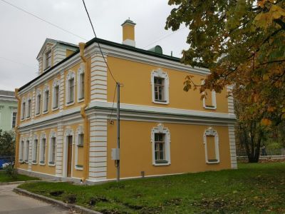 Дом Кавалерский (дом Карамзина Н.М.) с палисадником