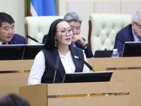 Поправки в Конституцию Якутии приняты большинством голосов