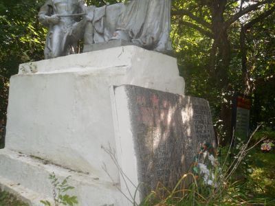 Братская могила воинов, погибших в 1943 г.