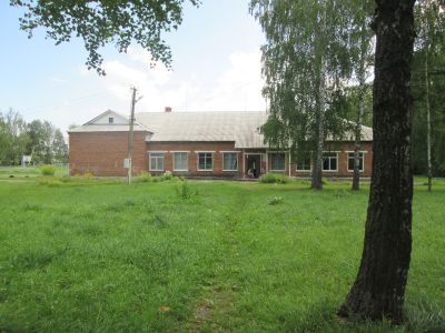 Памятное место, где родился и учился в школе Герой Советского Союза  А.И. Головлев