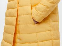 Утепленное полупальто с капюшоном