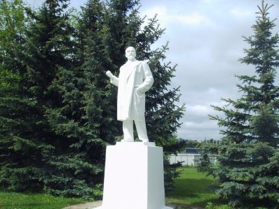 Памятник В.И.Ленину