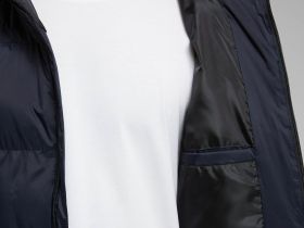 Стеганая куртка с капюшоном