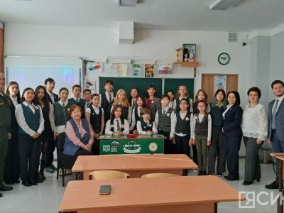 Первую «Парту Героя» открыли в одной из гимназий Якутска