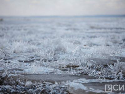 На участке сезонной автодороги в Ленском районе вышла наледь