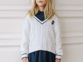 Свитер для девочки