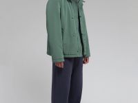 Утепленная куртка с капюшоном