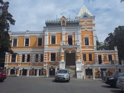 Здание дачи Хлудова