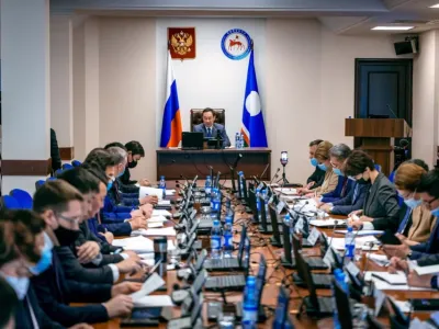 Глава Якутии поставил задачи по устойчивому развитию экономики республики