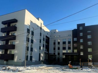 В Олекминске сдали четырехэтажный дом для переселенцев из аварийного жилья