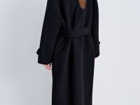 Пальто из шерсти и шелка с отложным воротником