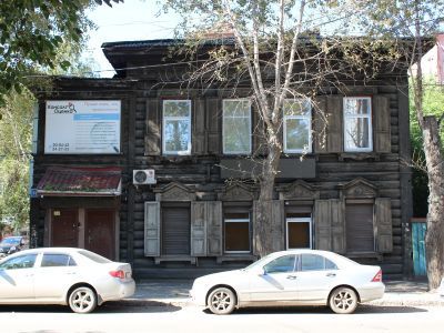 Дом Нацваловой и дом Пятидесятникова