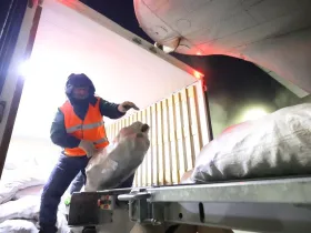 Северный завоз в арктические районы Якутии осуществляется при экстремально низких температурах