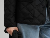 Стеганая куртка с искусственным утеплителем и водоотталкивающей пропиткой