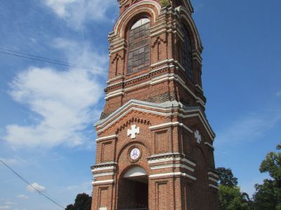 Колокольня на городском кладбище