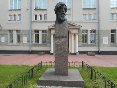 Бюст Бехтерева В.М.