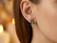 Серьги из серебра с хризолитами и хромдиопсидами э0665сг01260365