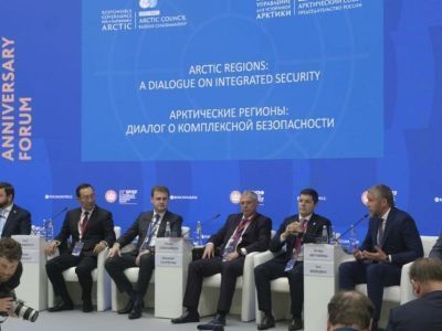 Айсен Николаев на ПМЭФ поделился опытом Якутии в борьбе с лесными пожарами