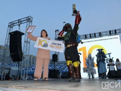 Семья Сыромятниковых победила в конкурсе профессионального косплея на Ykt Geek Fest — 2024