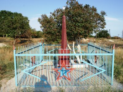 Памятный знак на месте массовой гибели советских граждан