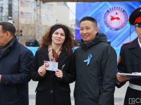 Знаки комплекса ГТО вручили 250 якутянам в День республики