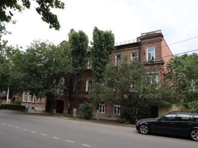 Гостиница "Золотой якорь" (жилой дом)