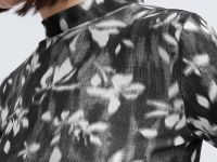 Лонгслив с воротником и тотальным принтом Глория Джинс