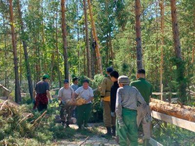 В зоопарке «Орто Дойду» в Якутии ведутся восстановительные работы после разбушевавшейся стихии