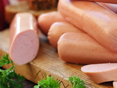 Сосиски по ГОСТу: что должно входить в состав