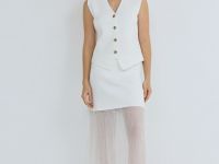 Вязаный жилет на пуговицах, Белый