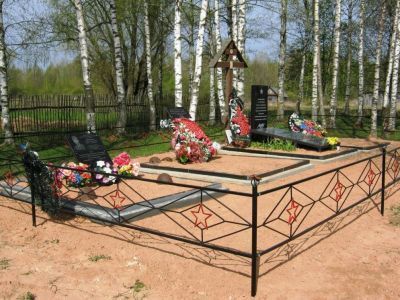 Братская могила советских воинов, погибших в годы Великой Отечественной войны