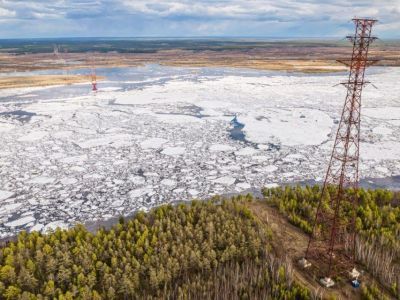 Фото: ледоход на реке Лене с Табагинского мыса