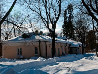 Жилой флигель