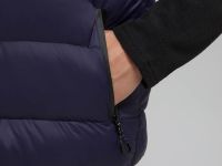 Утепленный жилет со съемным капюшоном