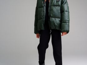 Куртка текстильная с полиуретановым покрытием для девочек