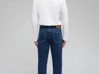 Джинсы зауженного кроя