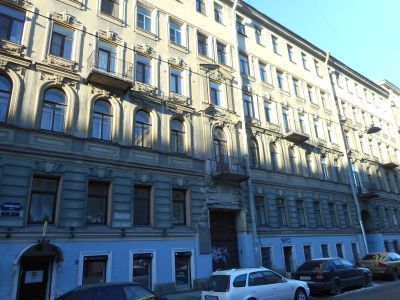 Дом, где жили: в 1882-1910 гг. - композитор Балакирев М.А., в 1893-1895 гг. - революционер Кржижановский Г.М.