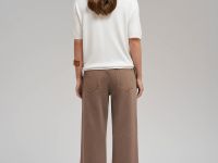 Легкий джемпер полуприлегающего кроя с коротким ру