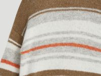 Джемпер с округлым вырезом свободного силуэта