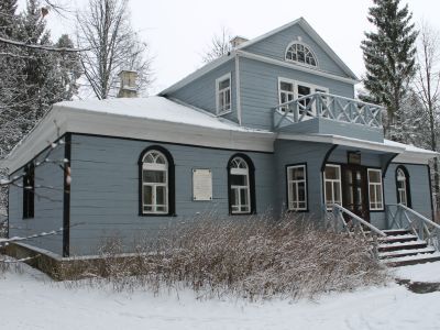 Усадьба и дом Морозова Николая Александровича. В доме - мемориальный музей Н.А.Морозова