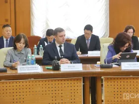 Прогноз непростой: глава Якутии поручил районам быть готовыми к безопасному пропуску паводка