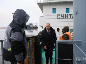 Делегация Совета Федерации ознакомилась с ходом строительства Ленского моста