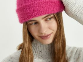 Вязаная шапка