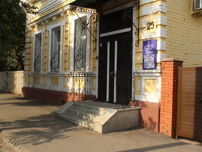 Западный дом усадьбы Лапиной Ю.В.