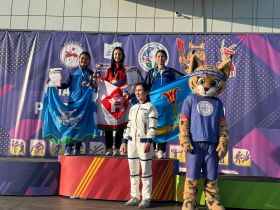 На Спартакиаде учащихся в Якутске наградили легкоатлетов, мас-рестлеров и борцов