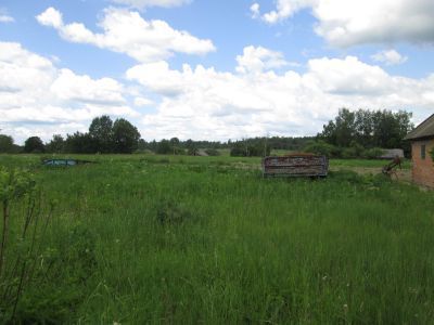 Памятное место, где в бывшем имении декабриста Т.П. Пассека бывали П.Г. Кахоновский, И.Д. Якушкин, В.К. Кюхельбекер и другие декабристы