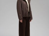 Утепленная куртка с искусственным наполнителем