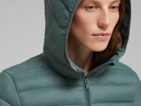 Стеганый пуховик с натуральным пухом