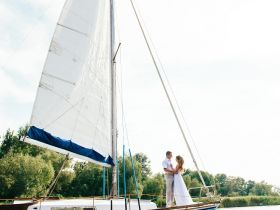 Прогулка на парусной яхте